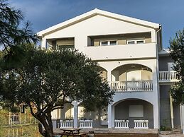 Sea-view Apartment With Garden