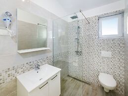 Sea-view Apartment With Garden