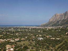 Cozy Sicilian Home Near Beach