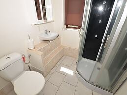 Holiday Home in Stary K?e?any With Garden