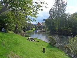 Apartment in Lichtenhain With Pond