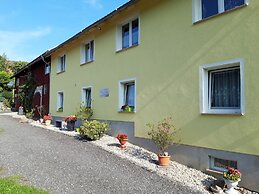 Apartment in Lichtenhain With Pond