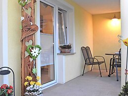 Apartment in Lichtenhain With Pond
