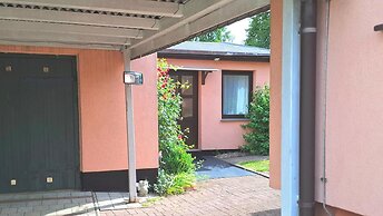 Einladender Bungalow in Kropelin mit Terrasse