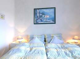 Apartment in Deifeld With Garden