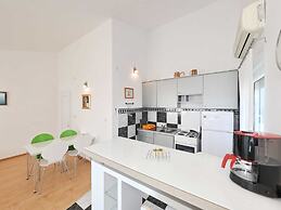 Modern Apartment With Private Pool in Maslenica