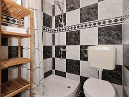 Modern Apartment With Private Pool in Maslenica