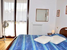 Tasteful Holiday Home in Sirmione With Pool