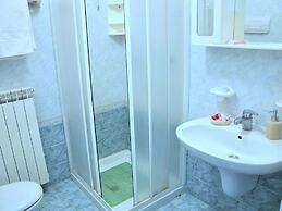 Tasteful Holiday Home in Sirmione With Pool