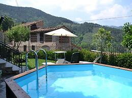 Modern Villa With Private Pool and Fenced Garden Near Lucca