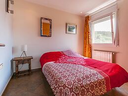 Fantastic Large Holiday Home With Pool for 8 People in Rosas