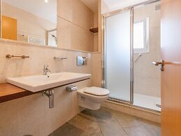 Fantastic Large Holiday Home With Pool for 8 People in Rosas