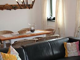 Geraeumige Wohnung in Dargun mit Pool