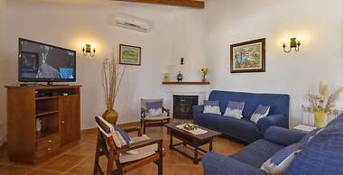 Belvilla by OYO Tabou