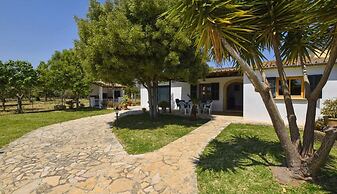 Belvilla by OYO Tabou