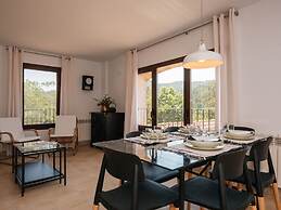 Belvilla by OYO Els Llacs