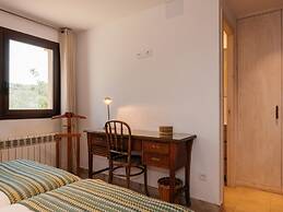 Belvilla by OYO Els Llacs