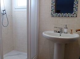 Charming Holiday Home Nearby Estepona With sea Views and Golf Opportun