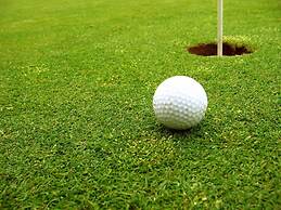 Charming Holiday Home Nearby Estepona With sea Views and Golf Opportun