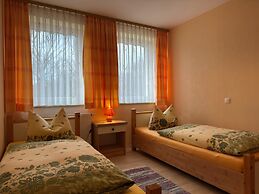 Charmante Ferienwohnung mit Garten in Wiek