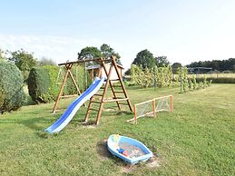 Lovely Bungalow near Sea in Elmenhorst