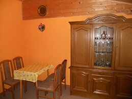 Lovely Bungalow near Sea in Elmenhorst