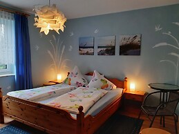 Sunny Holiday Apartment at the Forest Büdnerreihe