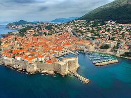 Adorable Stone House With Terrace Near the Beach