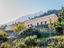 Nature Meets Luxury in Nice Apartment near Tenerife Coastline