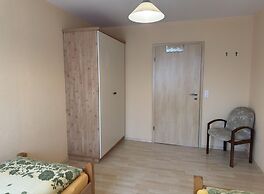 Wunderschoene Ferienwohnung mit Garten