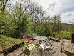 Beautiful Holiday Home in Redu With Whirlpool