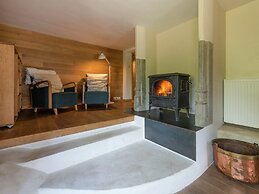 Beautiful Holiday Home in Redu With Whirlpool