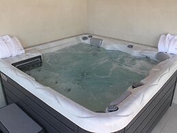 Villa With Private Wellness and Pool