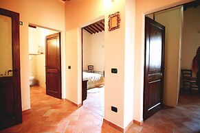 Farmhouse in Asciano With Pool & BBQ