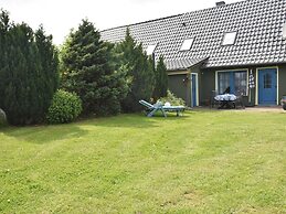 Flat in Garz With Sunbathing Lawn