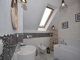 A Luxury Villa in a Seaside Village.living Room, 2 Bedrooms, 2 Bathroo