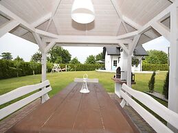 A Luxury Villa in a Seaside Village.living Room, 2 Bedrooms, 2 Bathroo