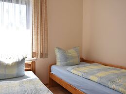 Quaint Apartment in Pepelow near Sea