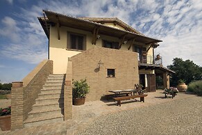 Mansion in Montefiascone Near Rocca dei Papi