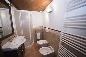 Mansion in Montefiascone Near Rocca dei Papi