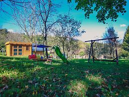 Lovely Holiday House With Big, Private Garden, Near Well Known SPA Cen