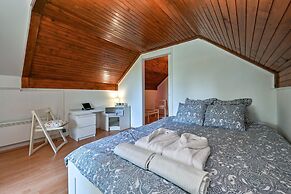 Lovely Holiday House With Big, Private Garden, Near Well Known SPA Cen