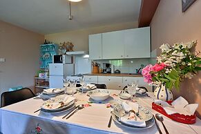 Lovely Holiday House With Big, Private Garden, Near Well Known SPA Cen