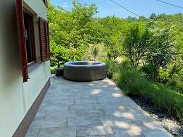 Lovely Holiday House With Big, Private Garden, Near Well Known SPA Cen