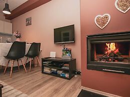 Lovely Holiday House With Big, Private Garden, Near Well Known SPA Cen