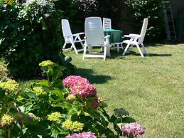 Ferienwohnung Rerik mit Eingezaeuntem Garten