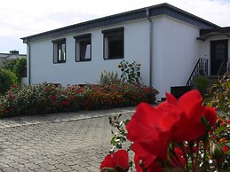 Ferienwohnung Rerik mit Eingezaeuntem Garten