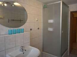 Ferienwohnung Rerik mit Eingezaeuntem Garten