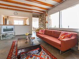 Modern Apartment in Roses With Swimming Pool