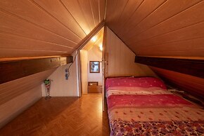 Vineyard Cottage Hocevar